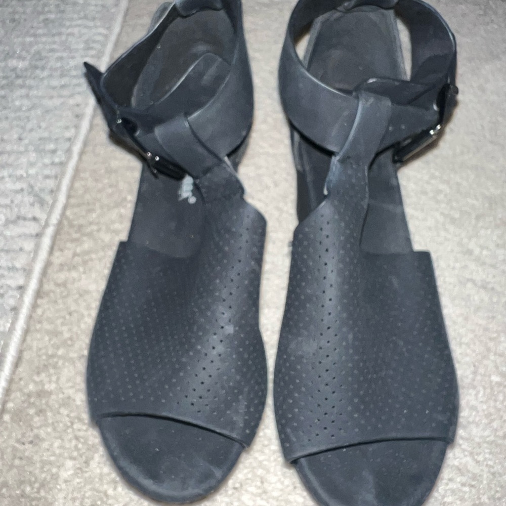 Black suede platforms!! worn once (: